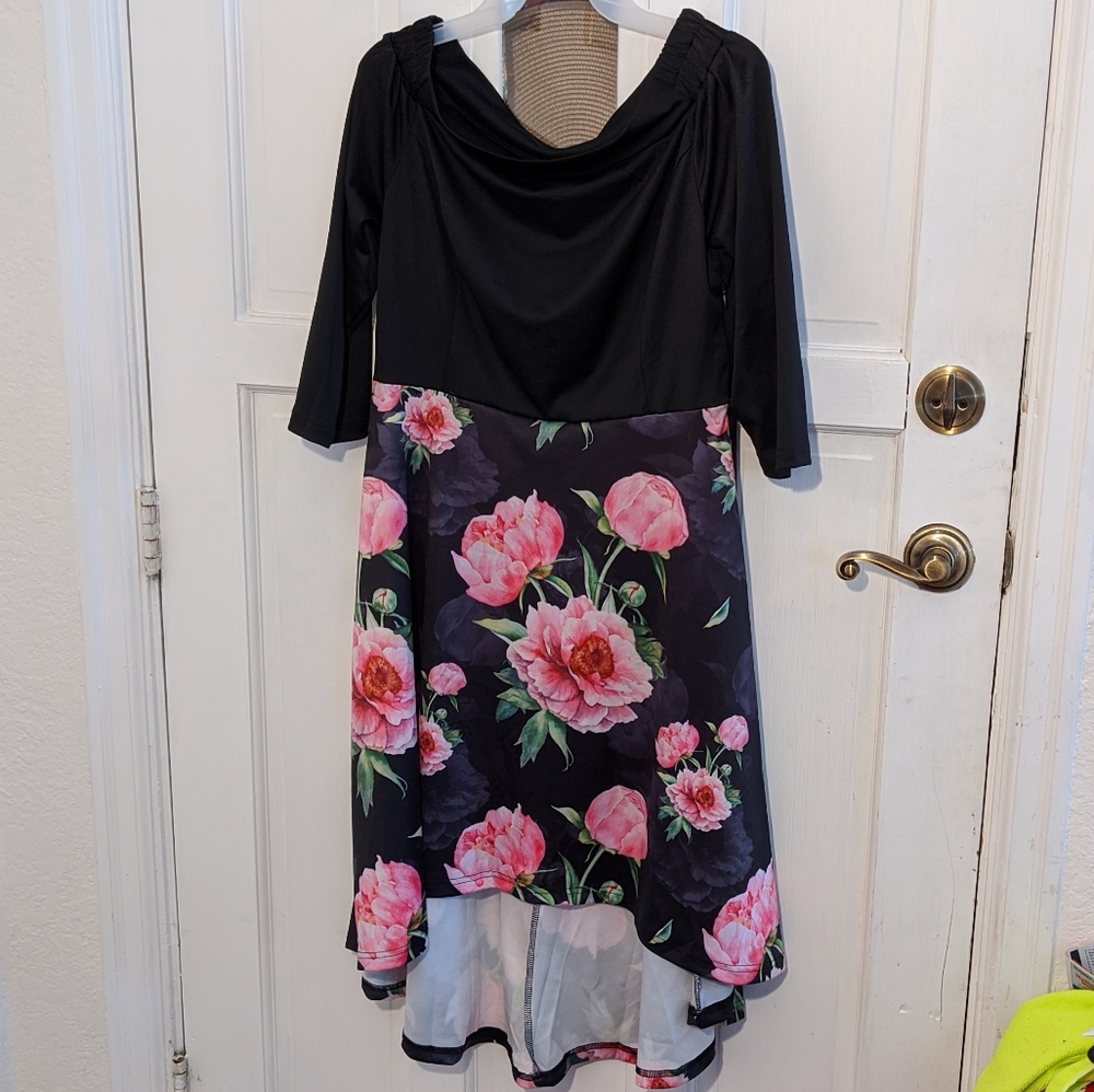 NWOT CUQY High Low Floral Dress